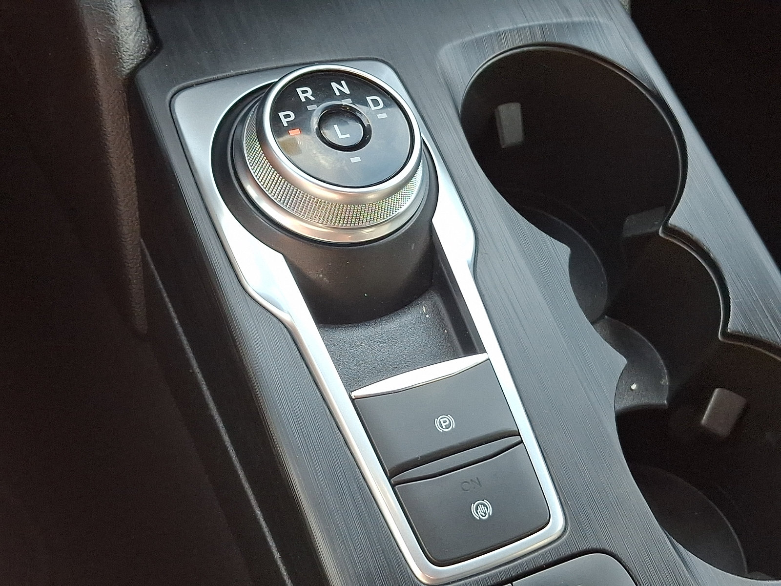 Certified 2025 Ford Escape ST-Line Select AWD/4WD image 15