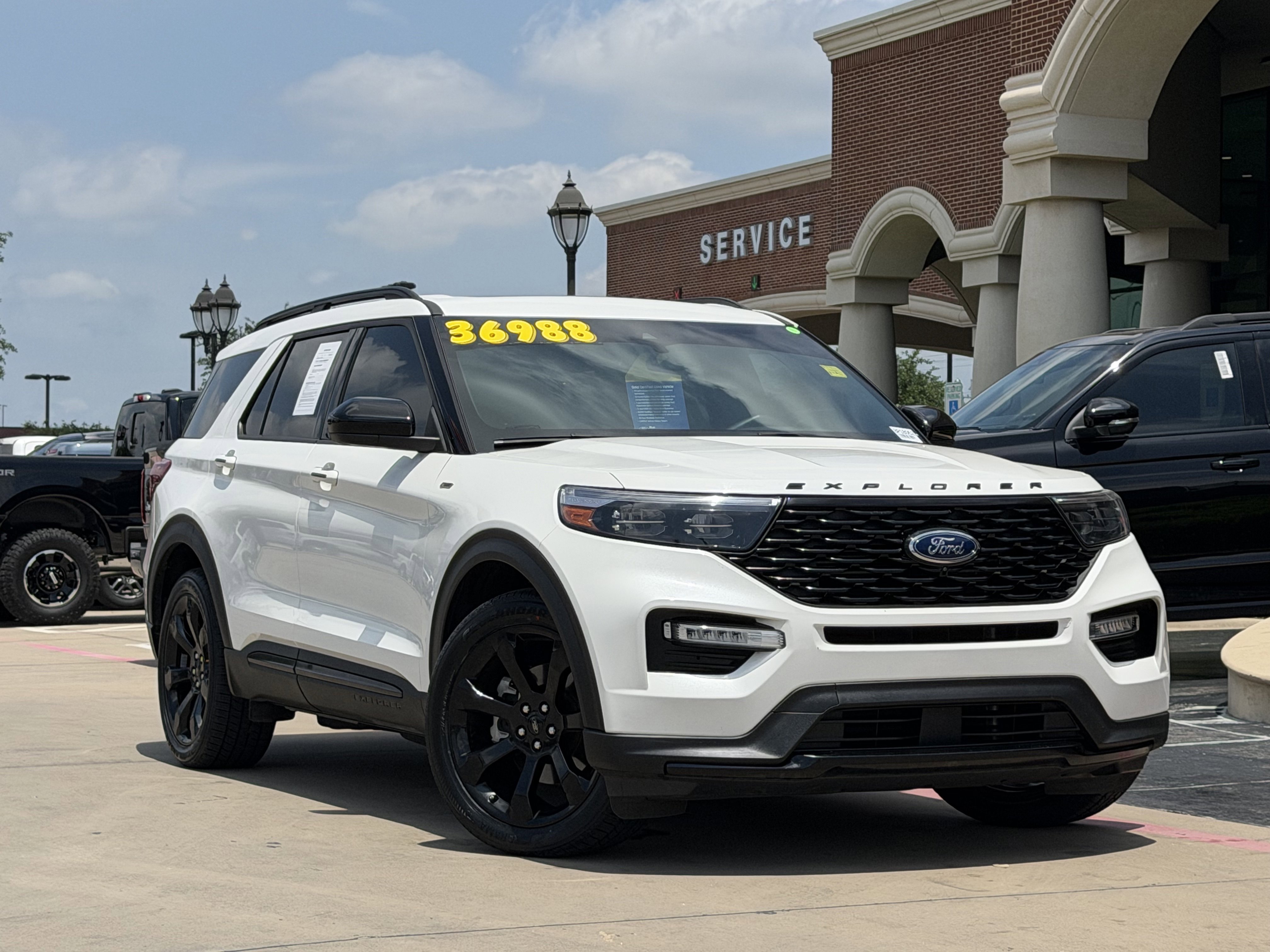 Certified 2023 Ford Explorer ST-Line w/ Class IV Trailer Tow Package RWD image 1