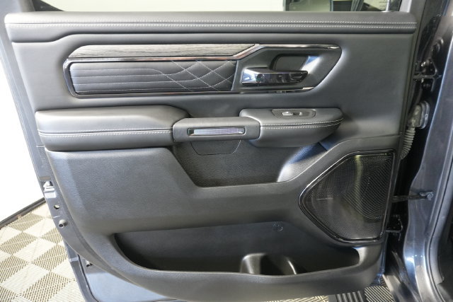 Used 2025 RAM 1500 Limited AWD/4WD image 37