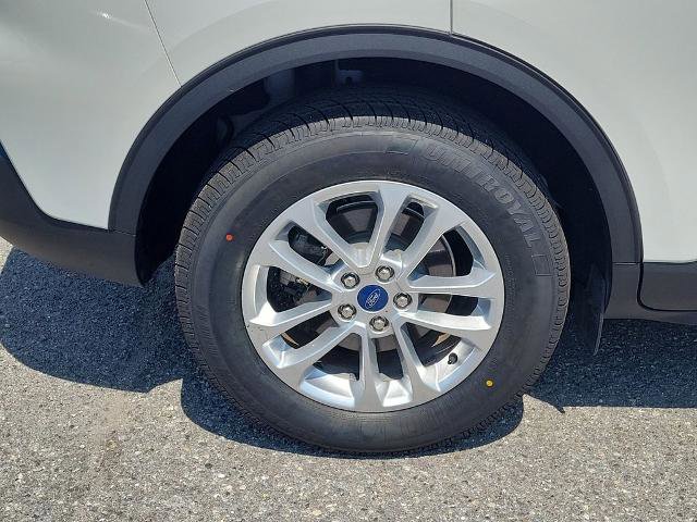 Certified 2022 Ford Escape SE w/ Cold Weather Package AWD/4WD image 6