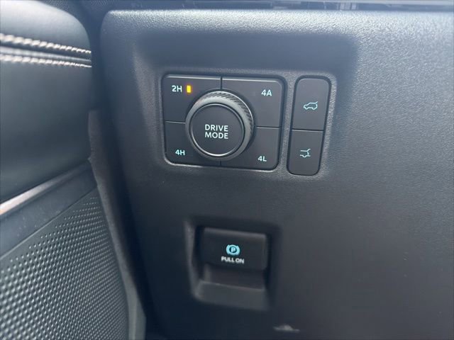 Certified 2025 Ford Expedition Max Platinum image 16