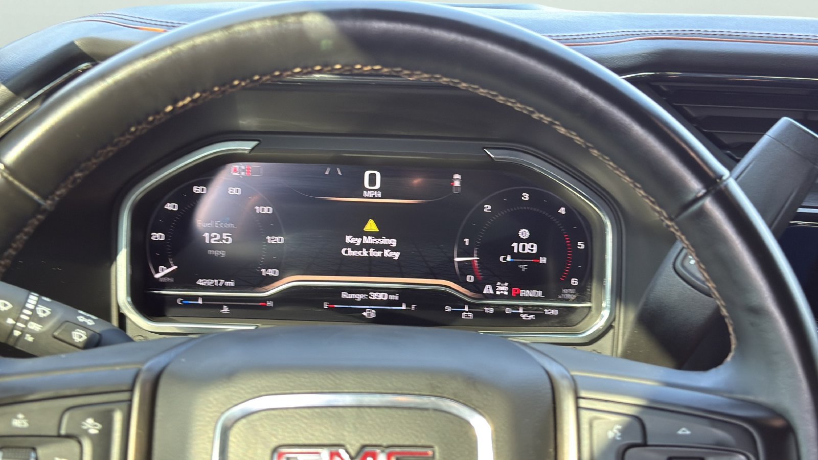 Used 2024 GMC Sierra 2500 AT4 w/ AT4 Premium Plus Package AWD/4WD image 13