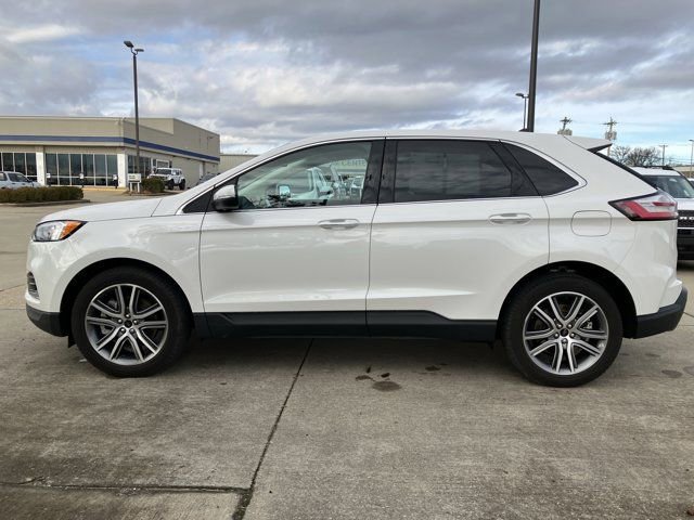 Certified 2024 Ford Edge Titanium image 3
