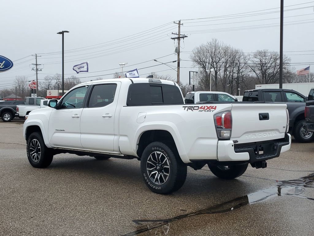 Used 2020 Toyota Tacoma TRD Sport w/ Technology Package image 3