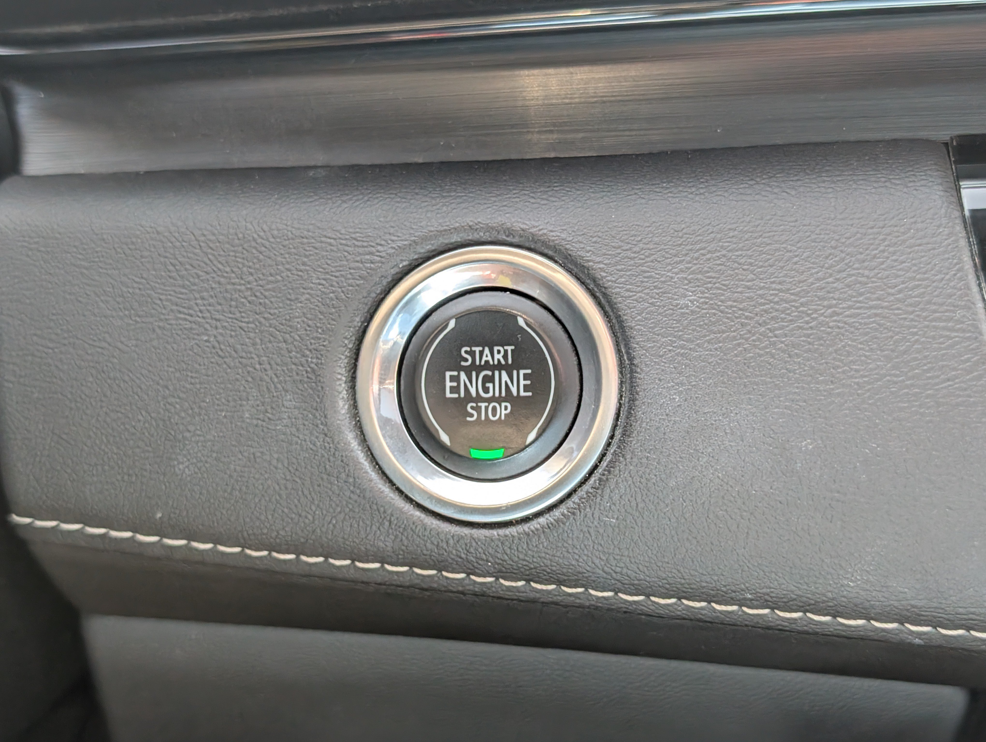 Used 2022 Cadillac Escalade ESV Sport AWD/4WD image 30