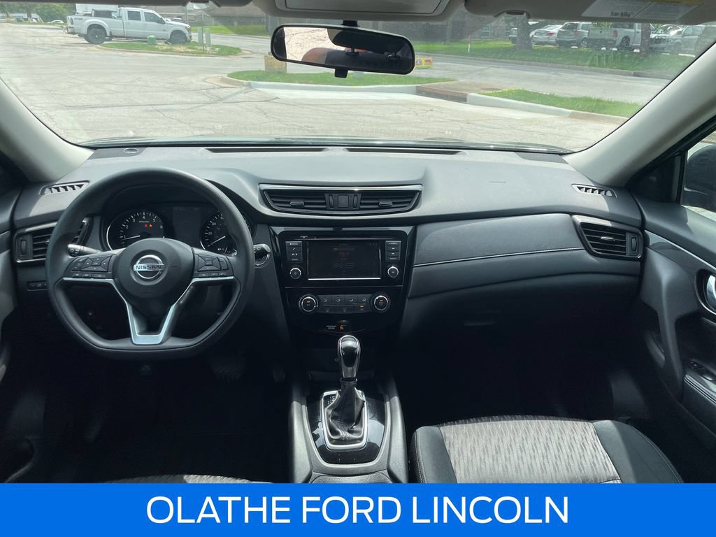 Used 2018 Nissan Rogue SV AWD/4WD image 15