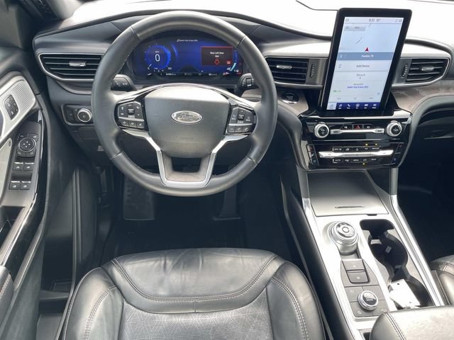 Certified 2023 Ford Explorer Platinum w/ Technology Package AWD/4WD image 14