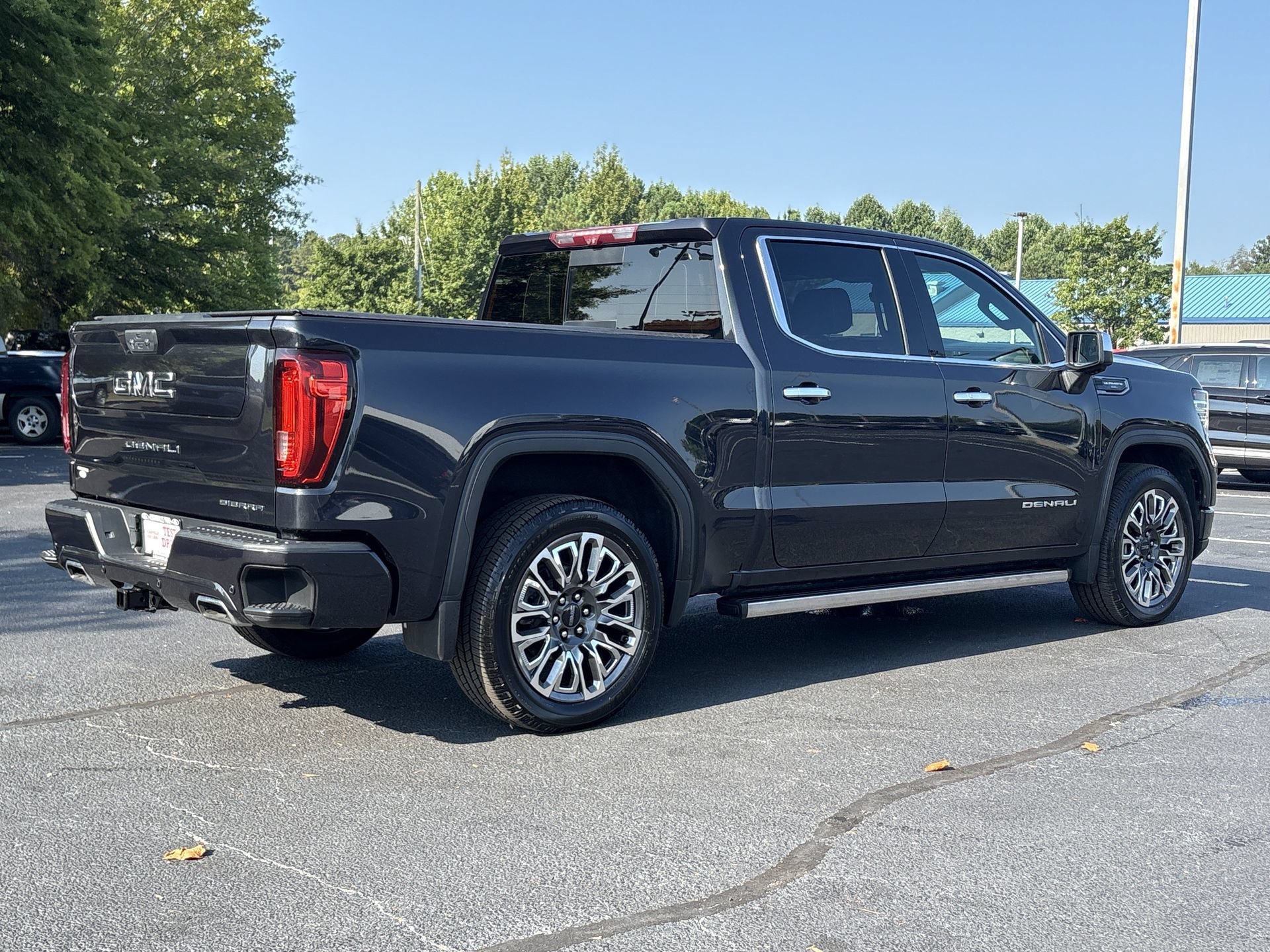 Used 2023 GMC Sierra 1500 Denali Ultimate AWD/4WD image 25