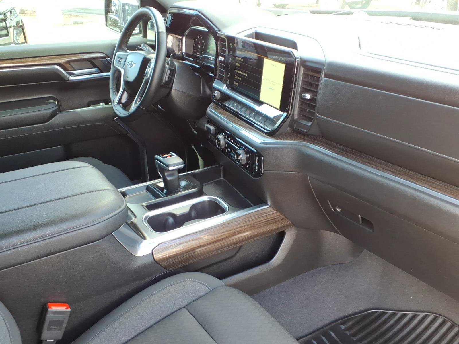 Used 2024 Chevrolet Silverado 1500 RST w/ LPO, Dark Essentials Package AWD/4WD image 10