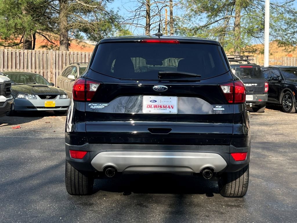 Certified 2019 Ford Escape SE FWD image 6