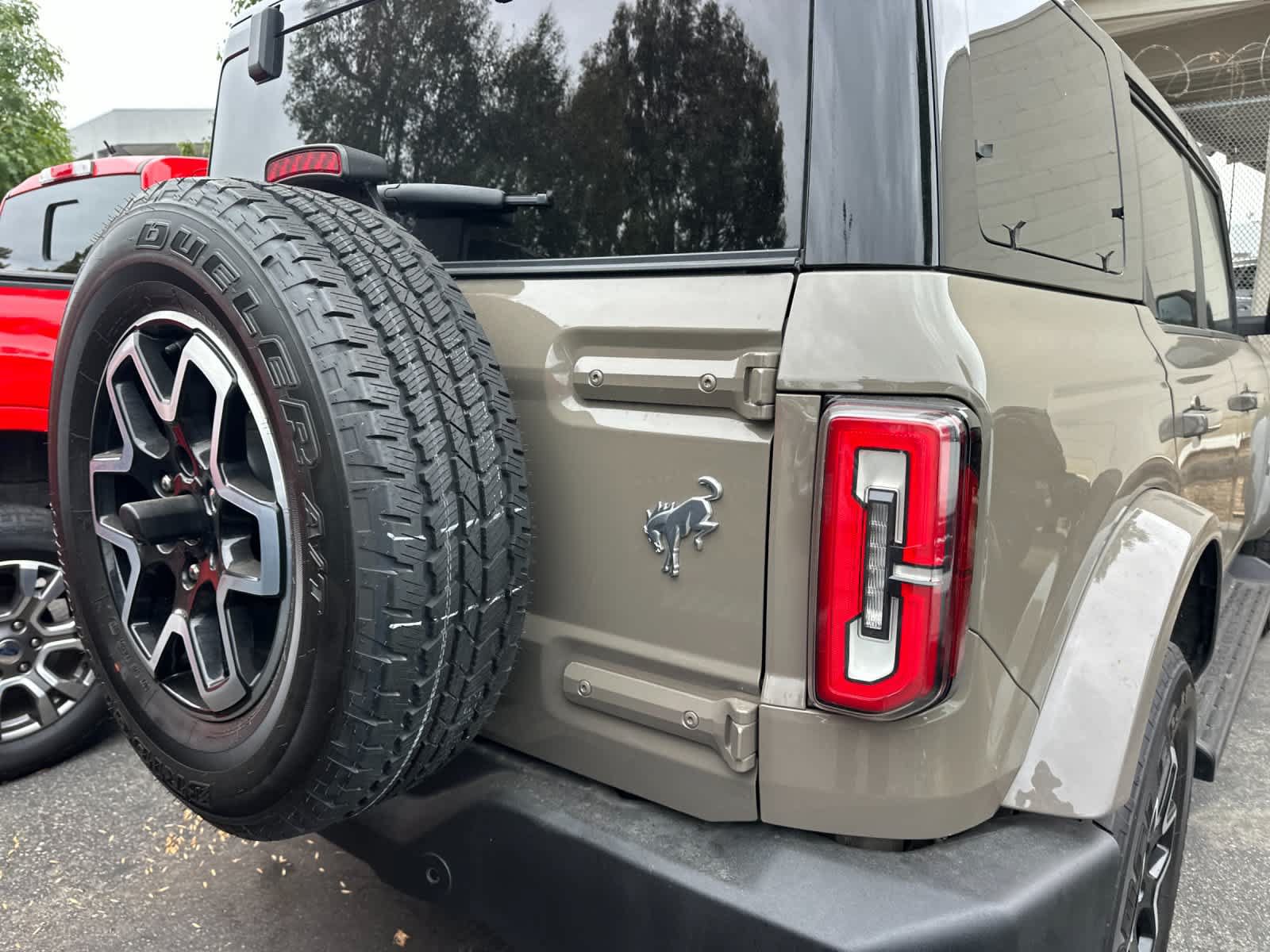 Certified 2025 Ford Bronco Outer Banks AWD/4WD image 5