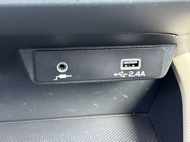 Used 2025 Subaru Forester AWD/4WD image 9