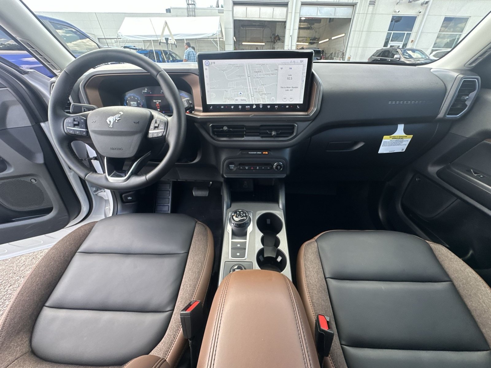 Certified 2025 Ford Bronco Sport Outer Banks w/ Outer Banks Tech Package+ AWD/4WD image 31