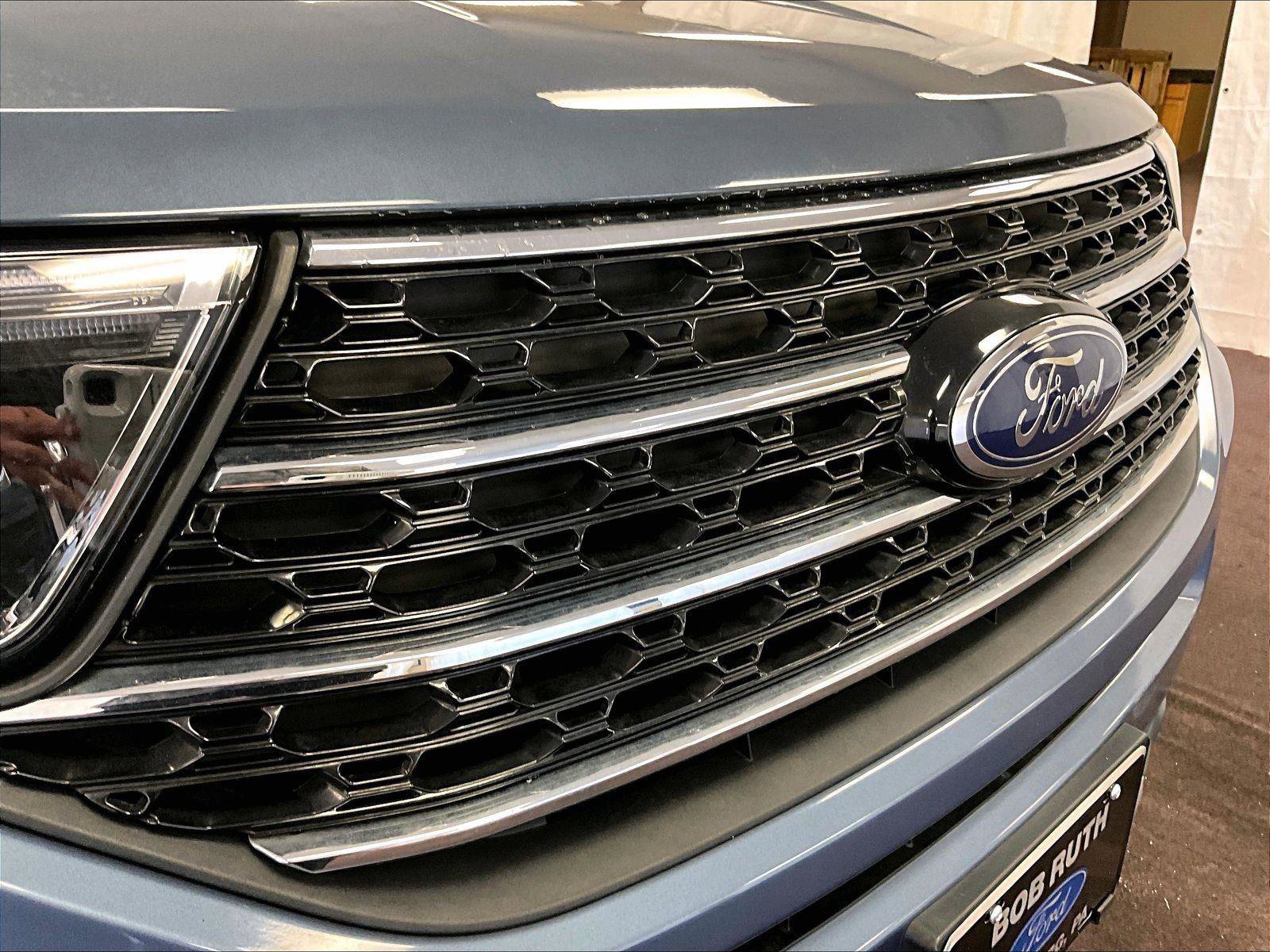 Certified 2021 Ford Explorer XLT w/ Equipment Group 202A image 30