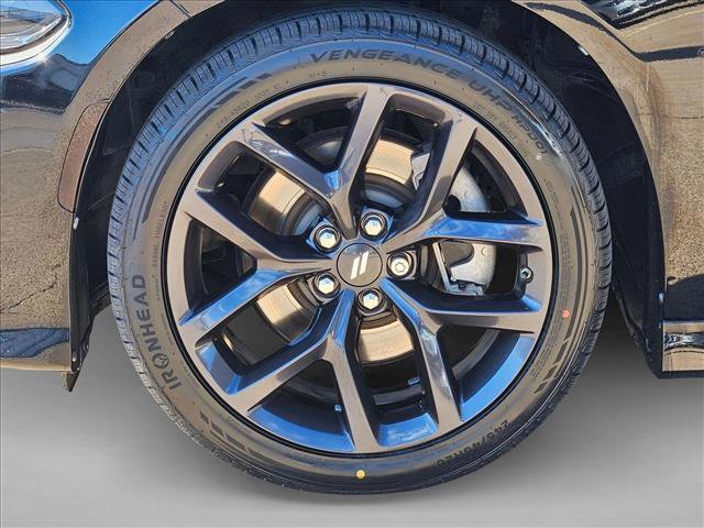 Used 2023 Dodge Charger R/T w/ Plus Group RWD image 26