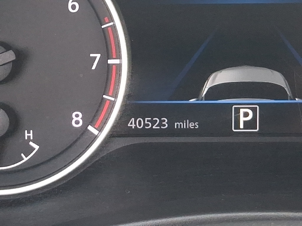 Used 2025 Nissan Sentra SR FWD image 19