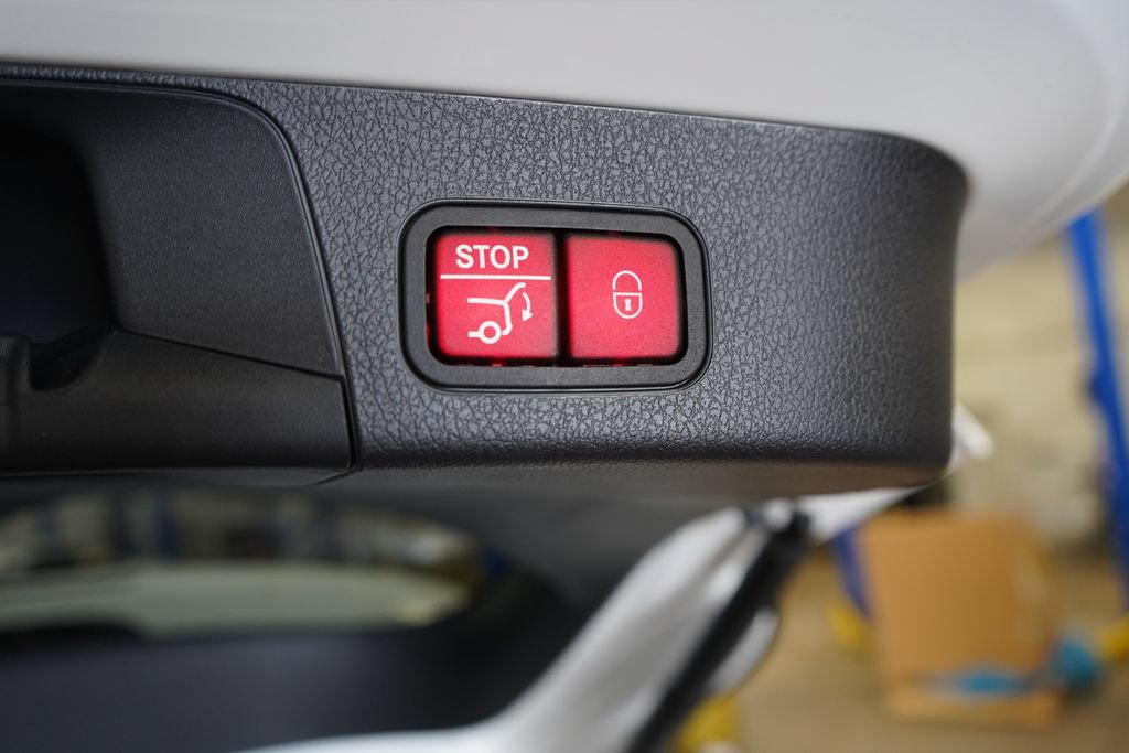 Used 2023 Mercedes-Benz GLB 250 4MATIC image 27