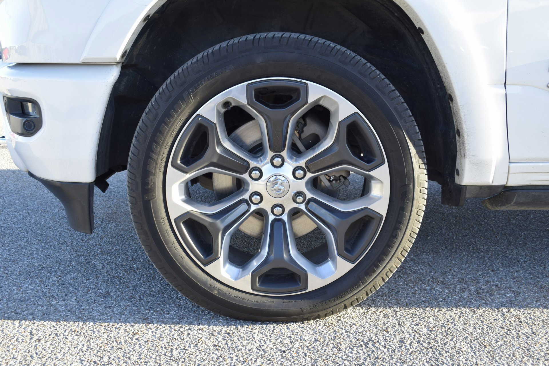 Used 2019 RAM 1500 Limited image 40