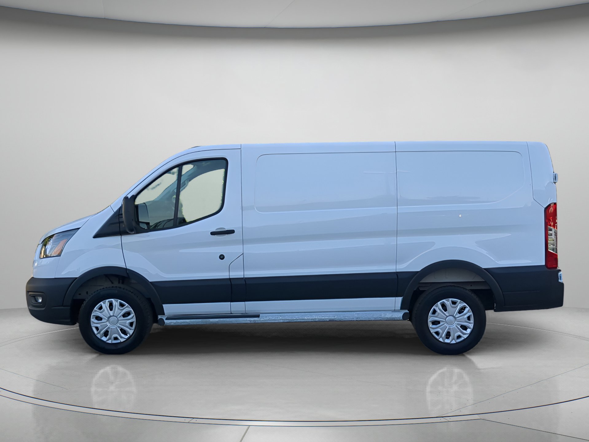 Certified 2025 Ford Transit 250 Low Roof w/ Exterior Upgrade Package RWD image 43