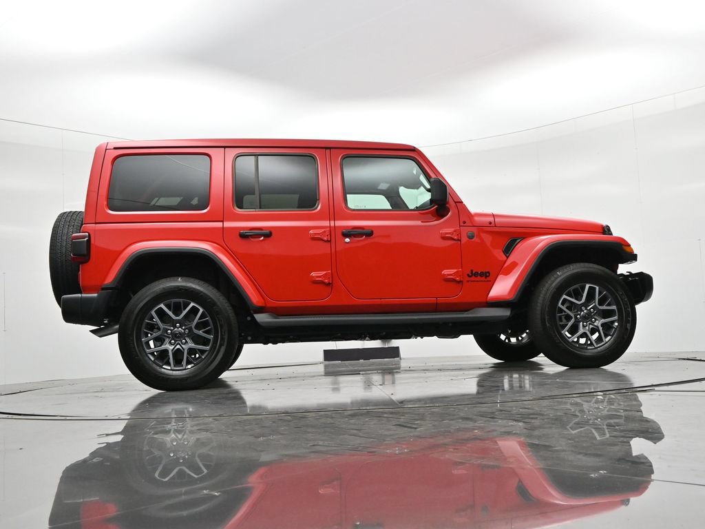 Used 2026 Jeep Wrangler Unlimited Sahara AWD/4WD image 22