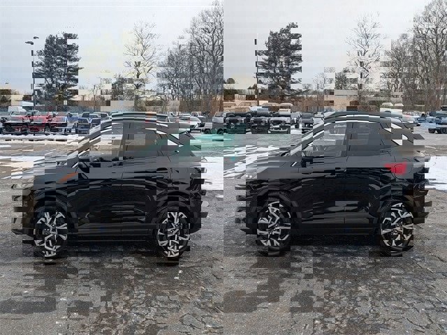 Certified 2021 Ford Escape SEL image 2