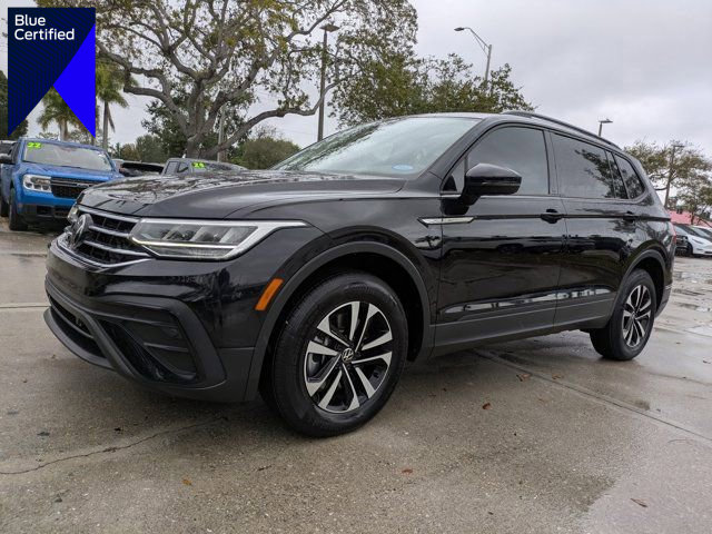 Used 2022 Volkswagen Tiguan S image 1