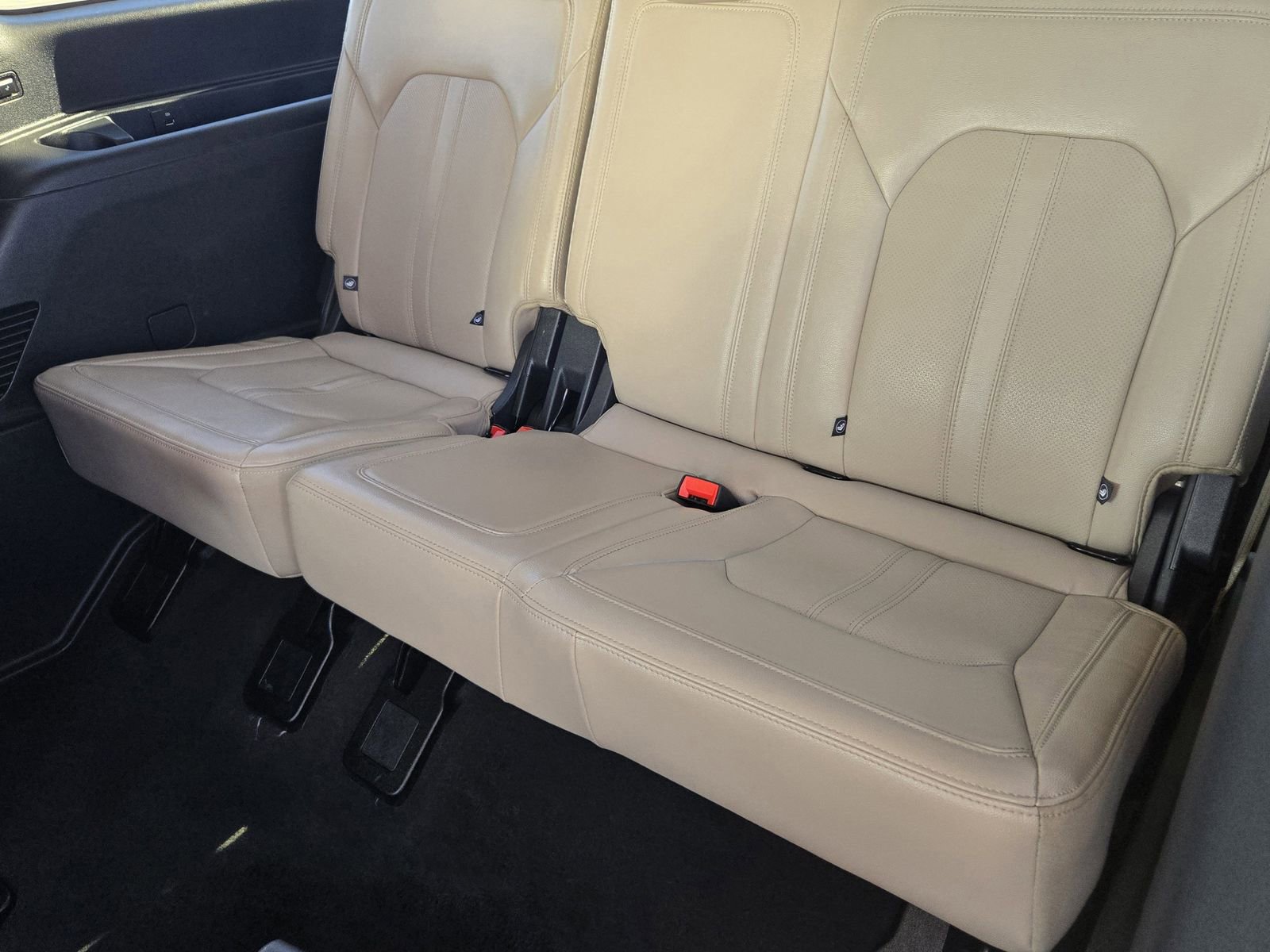 Certified 2024 Ford Expedition Max Limited image 32