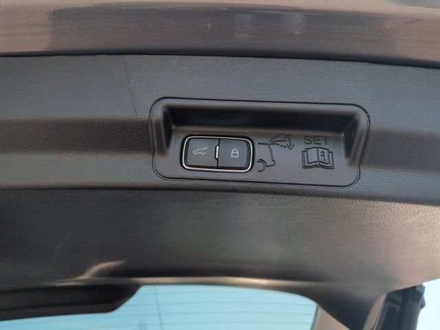Certified 2025 Ford Explorer Active AWD/4WD image 44