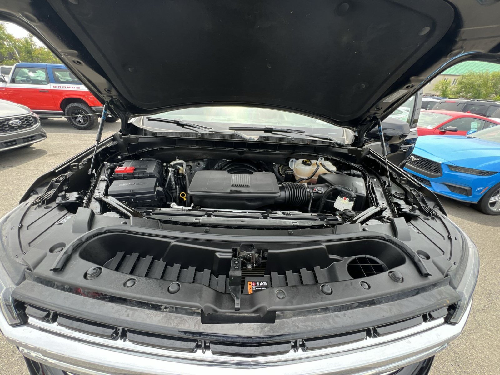 Used 2024 Chevrolet Tahoe LT AWD/4WD image 44
