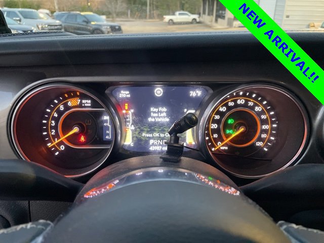 Used 2018 Jeep Wrangler Unlimited Sahara image 11