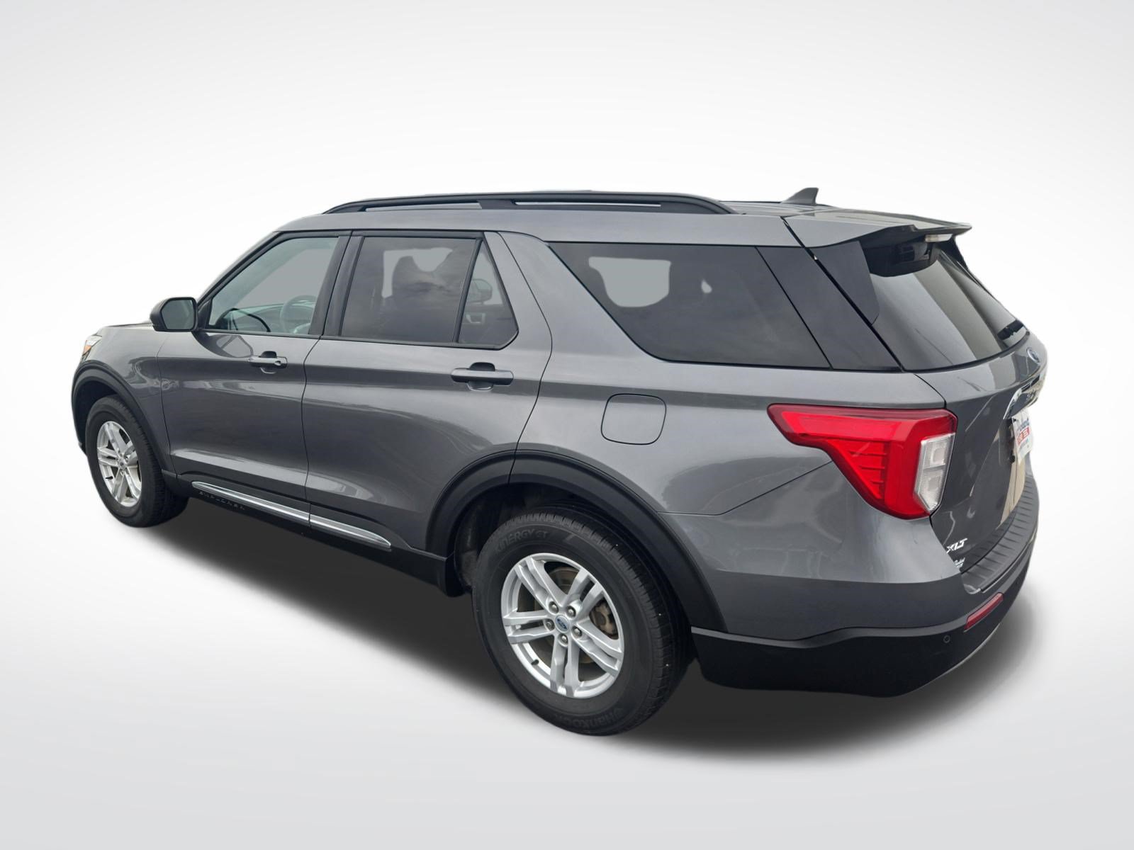 Certified 2024 Ford Explorer XLT w/ Equipment Group 202A AWD/4WD image 10