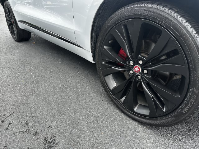 Used 2019 Jaguar F-PACE S AWD/4WD image 11