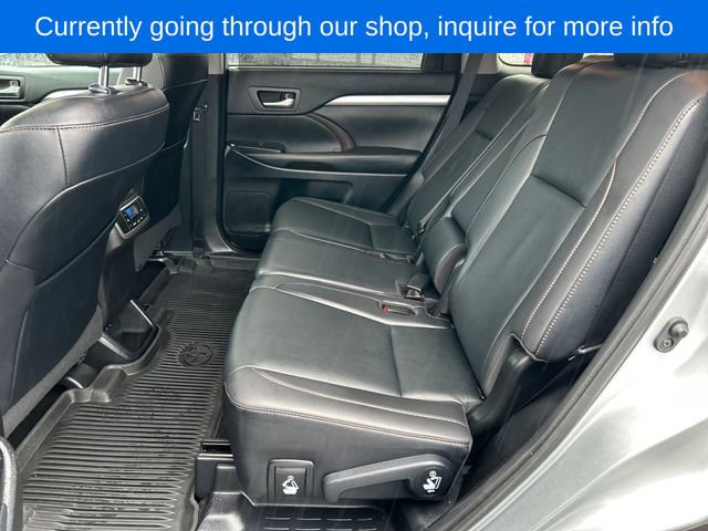 Used 2019 Toyota Highlander XLE image 24