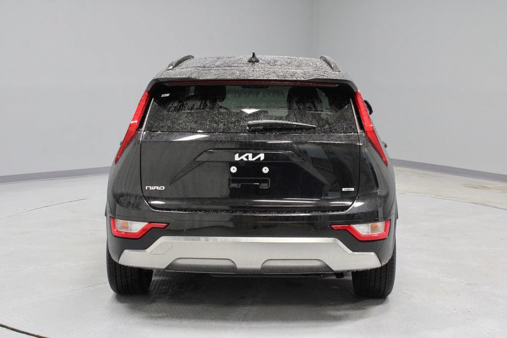 Used 2025 Kia Niro EX Touring FWD image 12