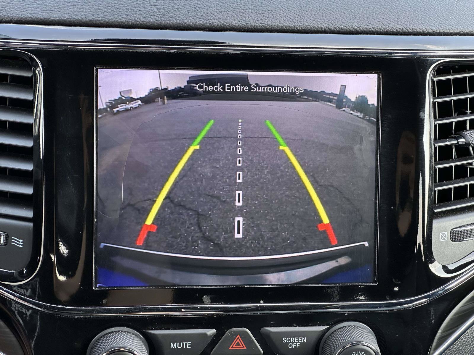 Used 2020 Jeep Grand Cherokee Limited AWD/4WD image 18