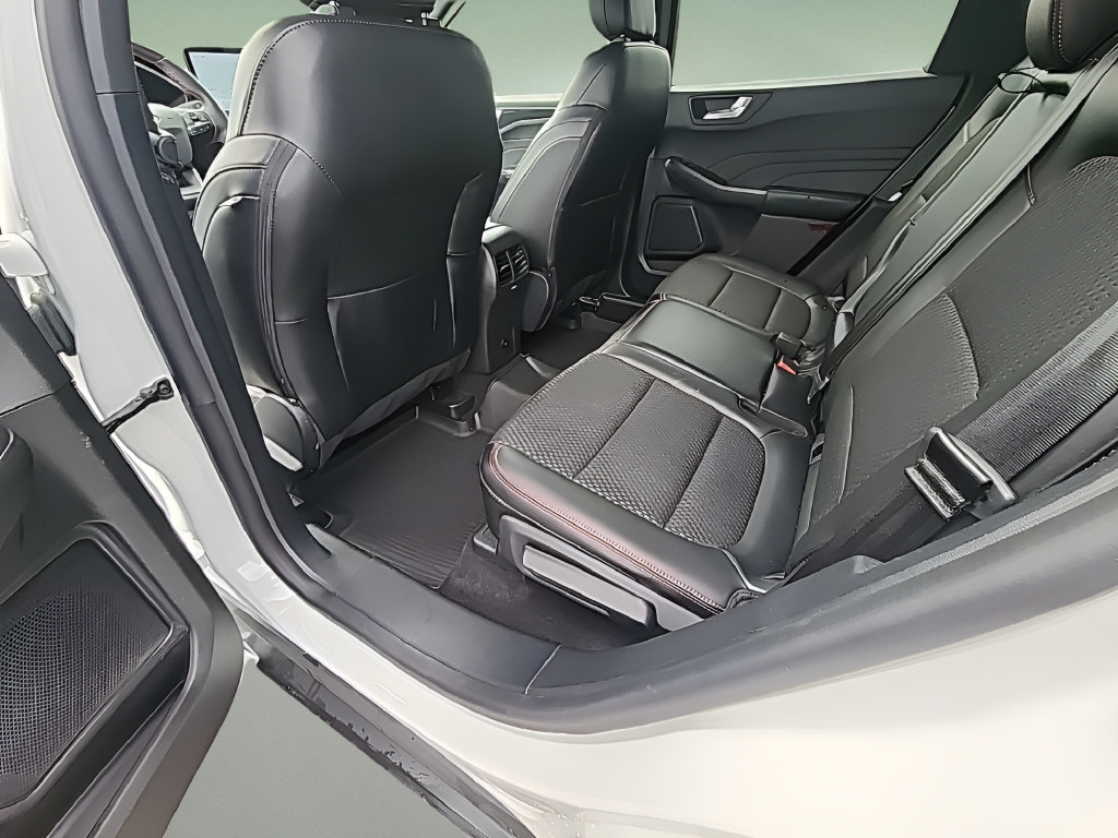 Certified 2024 Ford Escape ST-Line w/ Tech Pack #1 AWD/4WD image 21