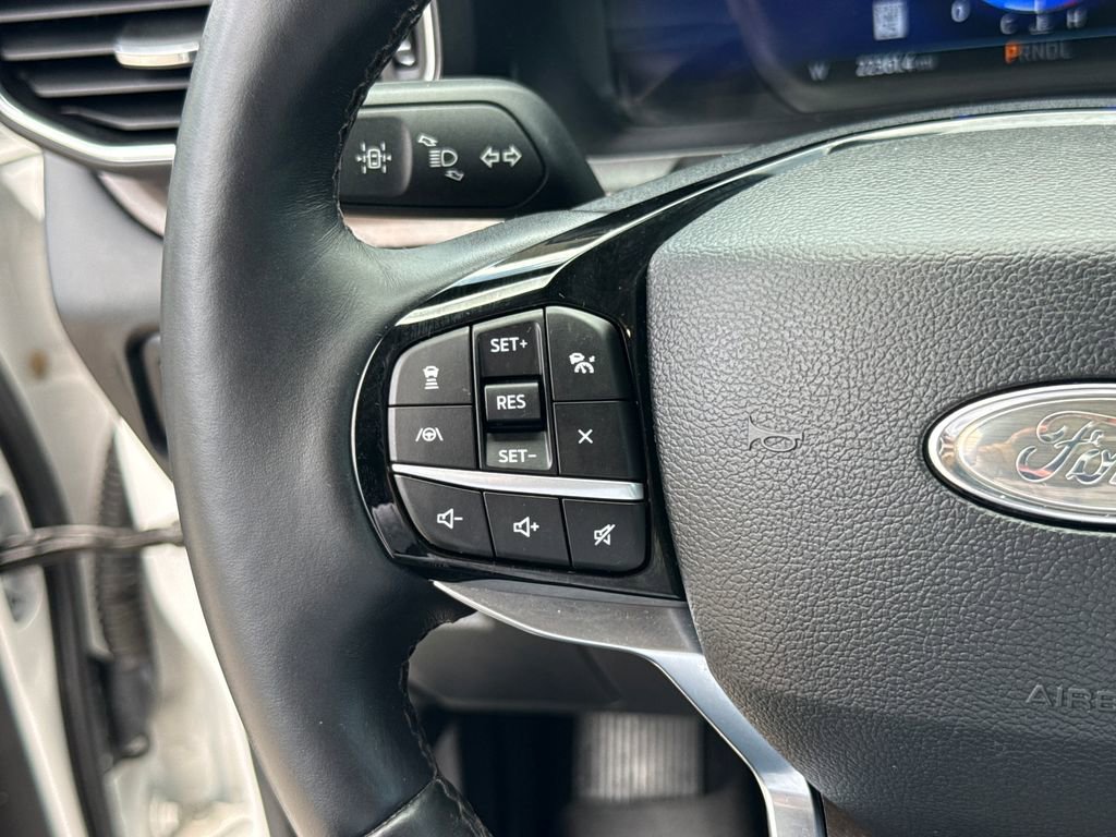 Certified 2022 Ford Explorer Platinum w/ Equipment Group 601A AWD/4WD image 16