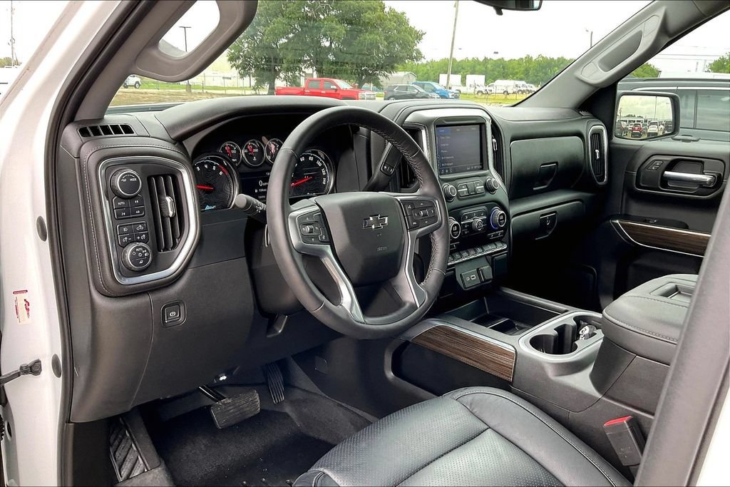 Used 2022 Chevrolet Silverado 1500 RST w/ Safety Package AWD/4WD image 14