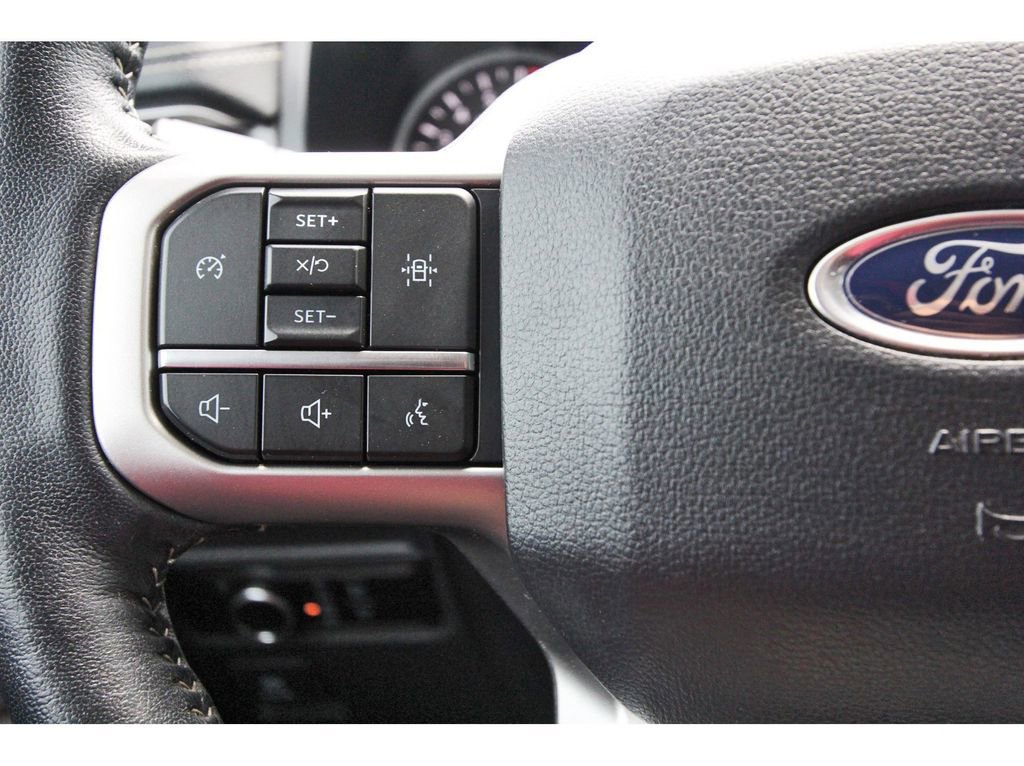 Certified 2023 Ford Expedition XLT image 17