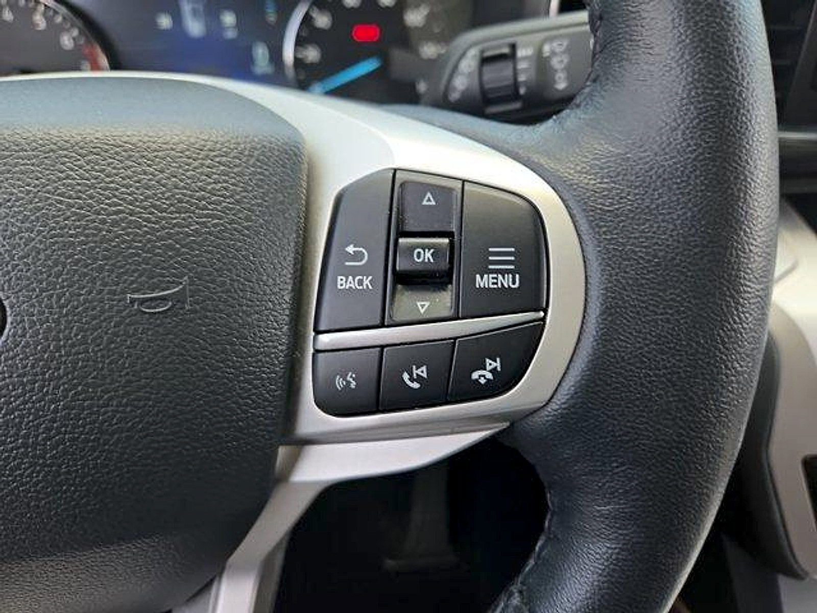 Certified 2023 Ford Explorer XLT w/ Equipment Group 202A AWD/4WD image 15