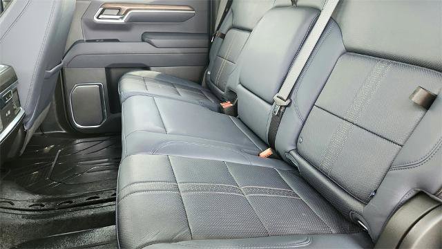 Used 2025 Chevrolet Silverado 1500 High Country w/ Technology Package image 36