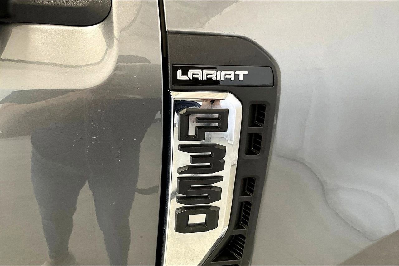Certified 2025 Ford F350 Lariat AWD/4WD image 11
