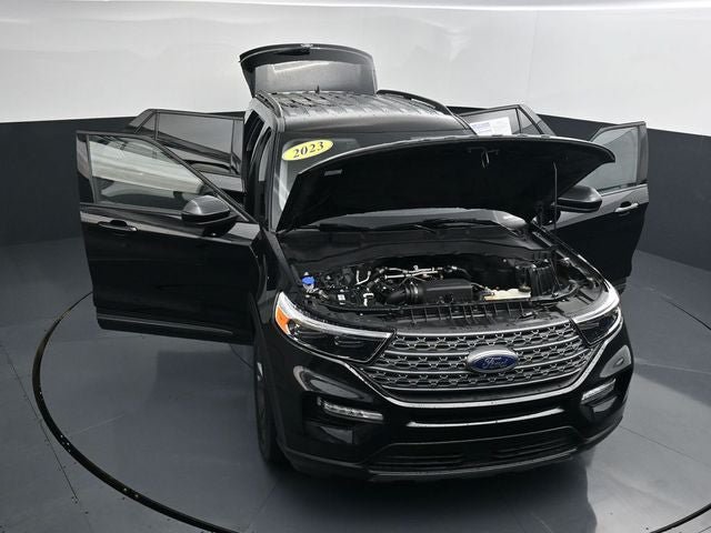 Certified 2023 Ford Explorer XLT w/ Equipment Group 202A AWD/4WD image 40