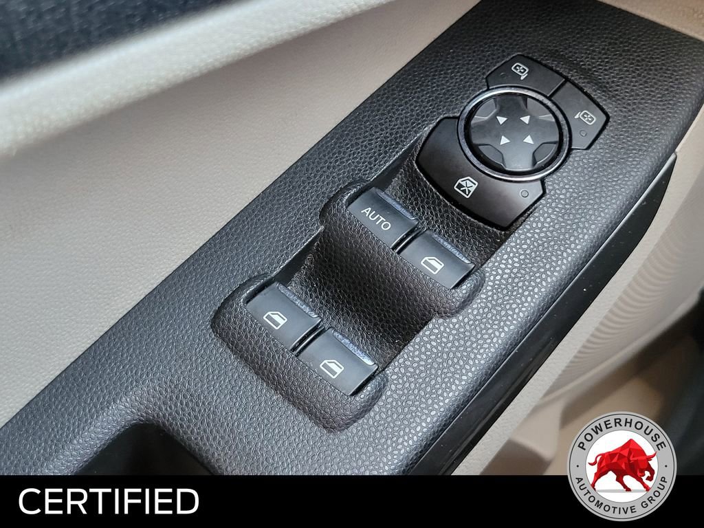 Certified 2018 Ford EcoSport SE w/ SE Convenience Package FWD image 28