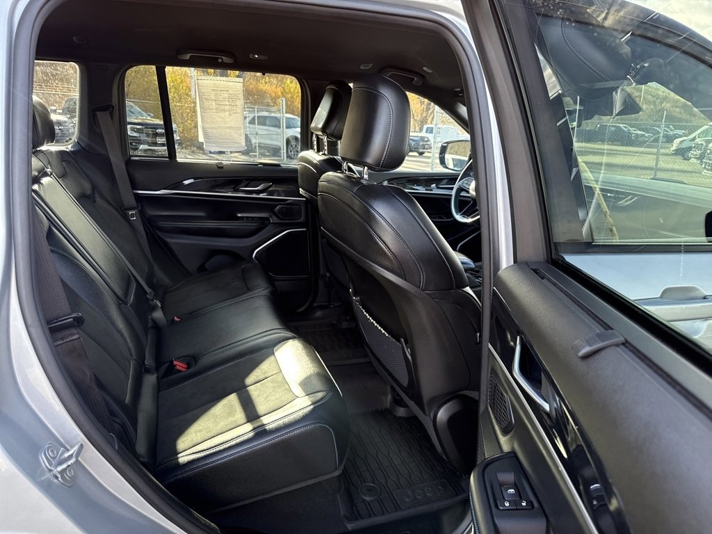 Used 2022 Jeep Grand Cherokee Trailhawk w/ Advanced Protech Group II image 24