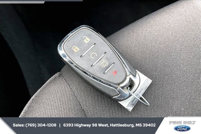 Used 2023 Chevrolet Malibu LT image 9