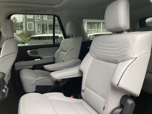 Certified 2025 Ford Expedition Max Platinum w/ Platinum Ultimate Package image 12