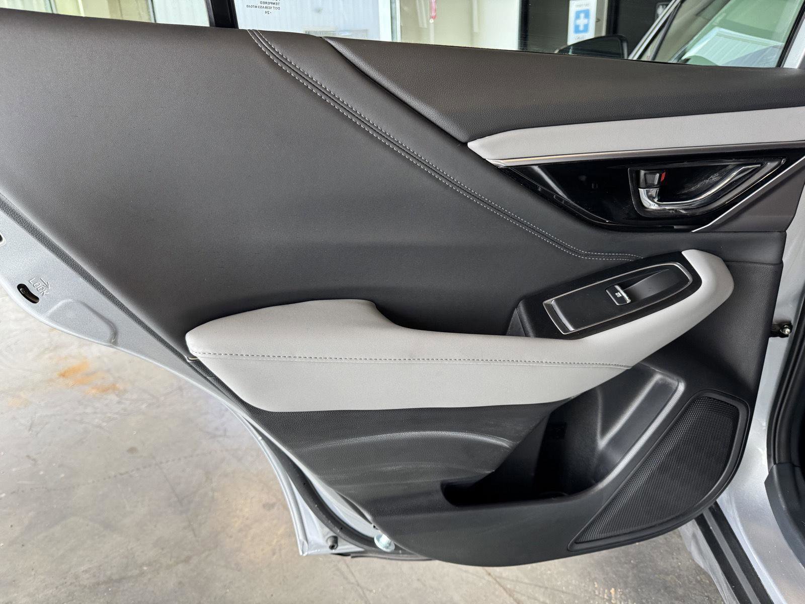 Used 2025 Subaru Outback Limited AWD/4WD image 23