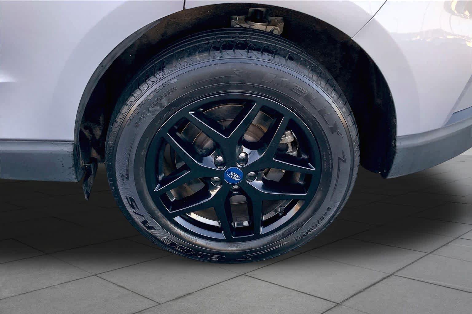 Certified 2022 Ford Edge SEL AWD/4WD image 10
