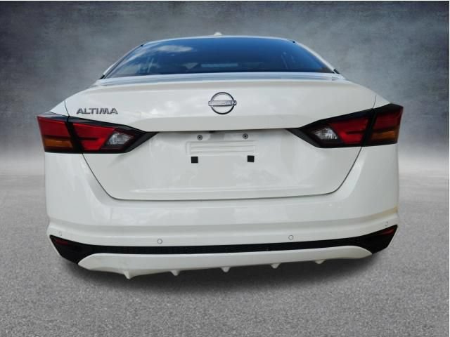 Used 2025 Nissan Altima 2.5 SV FWD image 8